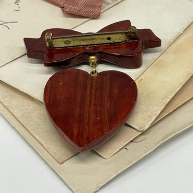 1940’s Wood Sweetheart Brooch Devil's Details